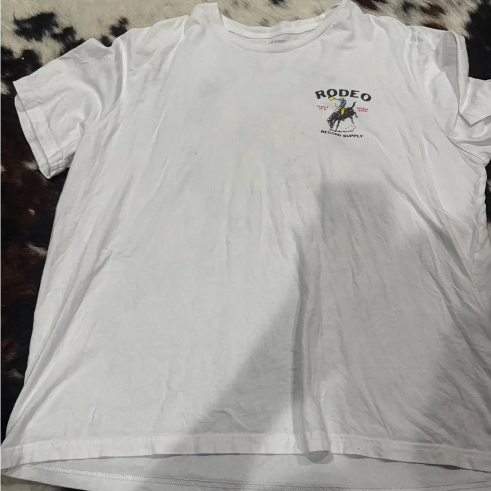 White T-Shirt - Picture 1 of 4